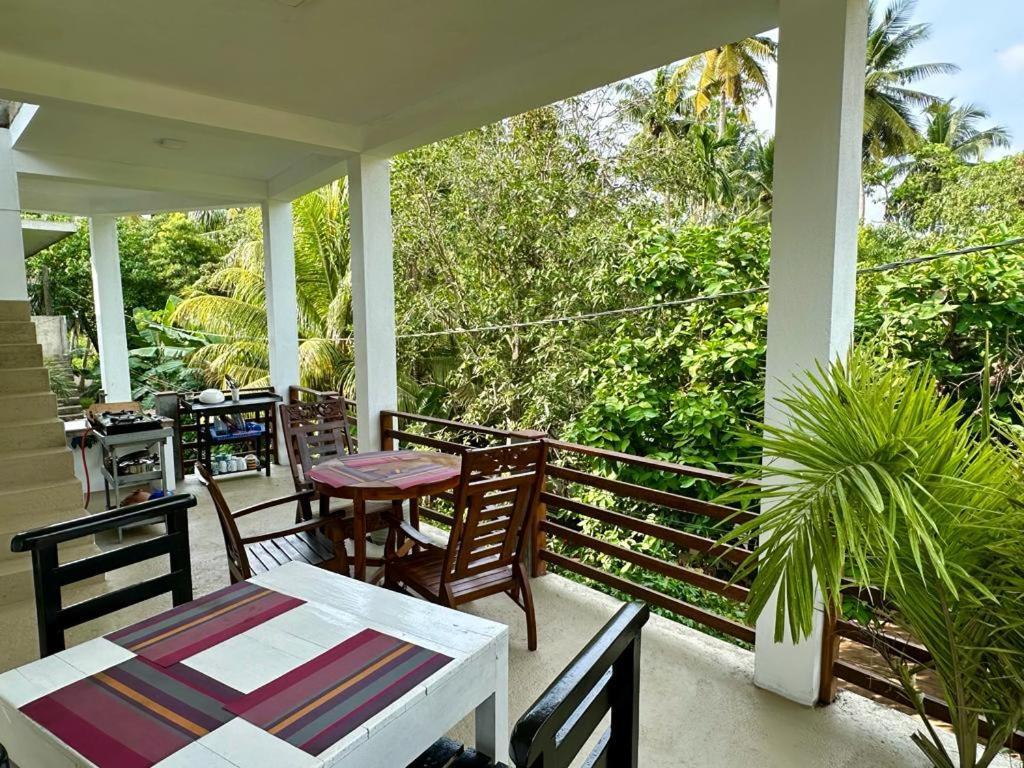 Siyon Yula - Guest House Hikkaduwa Exteriér fotografie