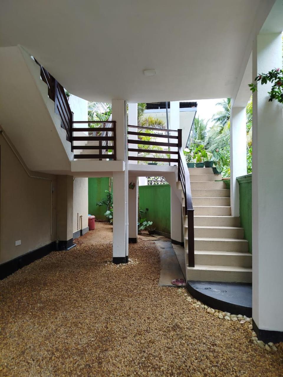 Siyon Yula - Guest House Hikkaduwa Exteriér fotografie